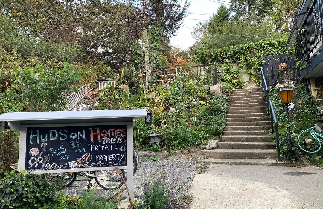 Hudson Homes Bnb-1