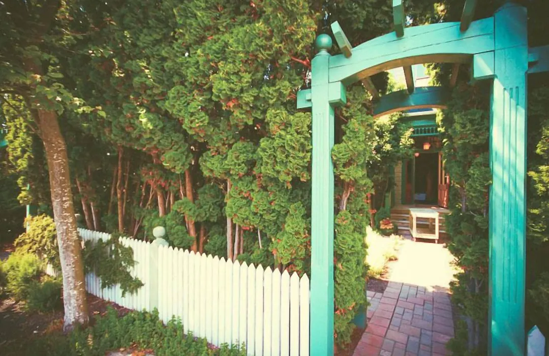 Spinnakers Gastro Brewpub & Guesthouses-1