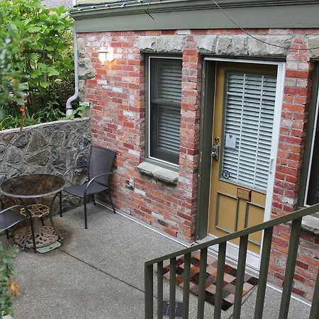 Robert Porter House Inn-2